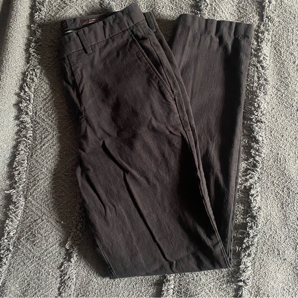 Men’s Pants - Picture 2 of 3